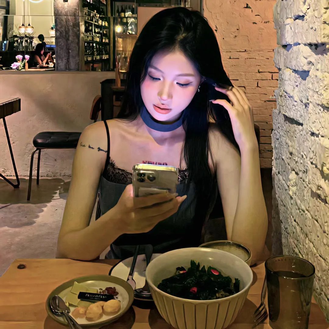 捡个少爷当赘婿，他每天都想亲亲我